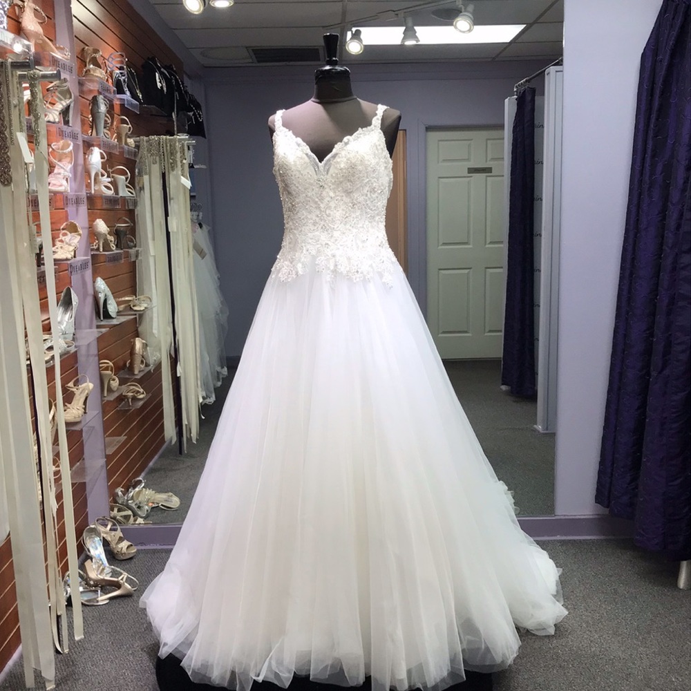 Allure - Style 3015 - Size 14 - Ivory/Silver